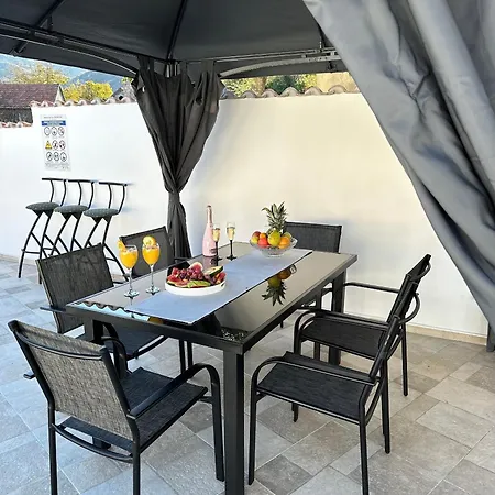 Family Friendly House With A Swimming Pool Mijaca, Zagora - 21267 Feriehus